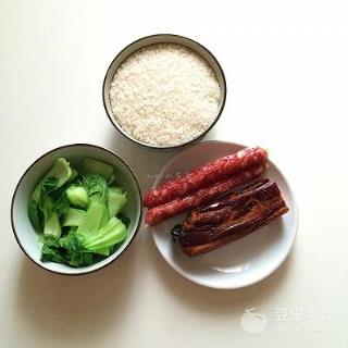 利仁美食穿越（香肠煲仔饭利仁美食穿越（香肠煲仔饭）